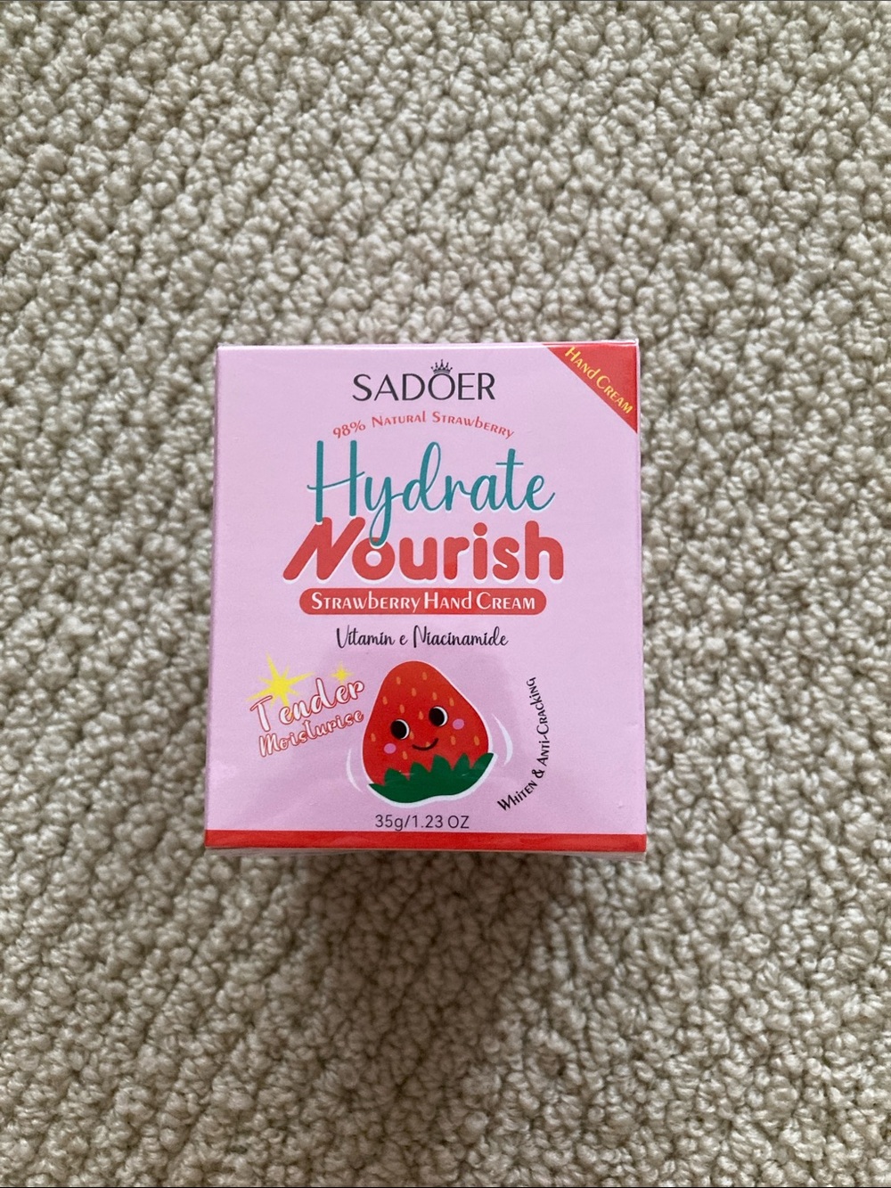 Sadoer Hydrate Nourish Strawberry Hand Cream 1.23 oz Moisturizer with Case NIB